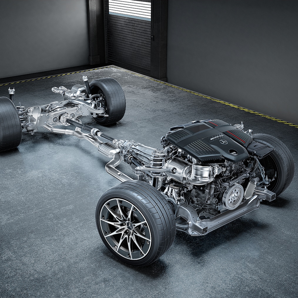 View on the drivetrain with 3.0-litre in-line 6-cylinder engine and AMG Performance 4MATIC+.