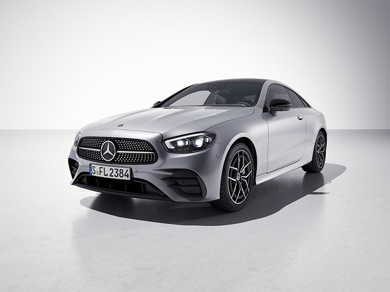 The exterior of the E-Class Coupé from Mercedes-Benz with Night Package.