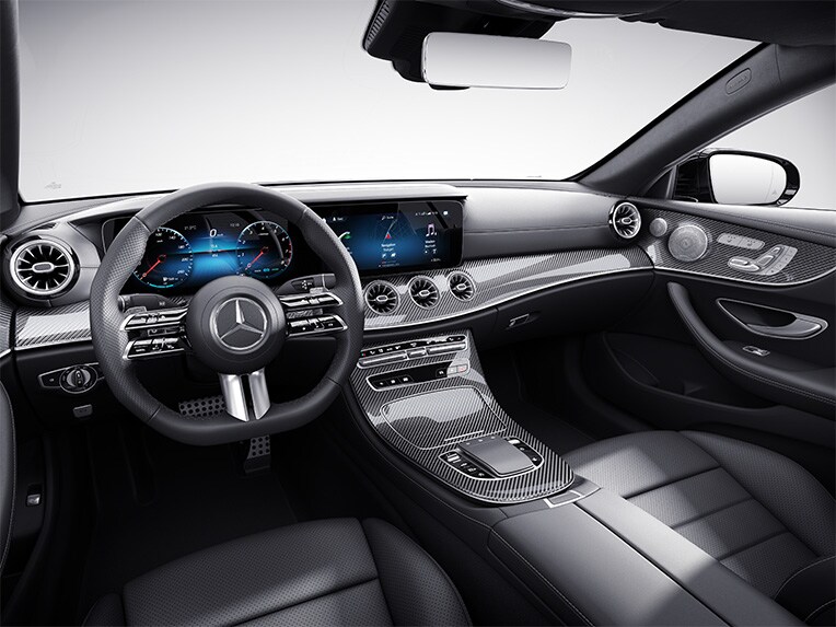 The interior of the E-Class Coupé from Mercedes-Benz with the AMG Line equipment line.