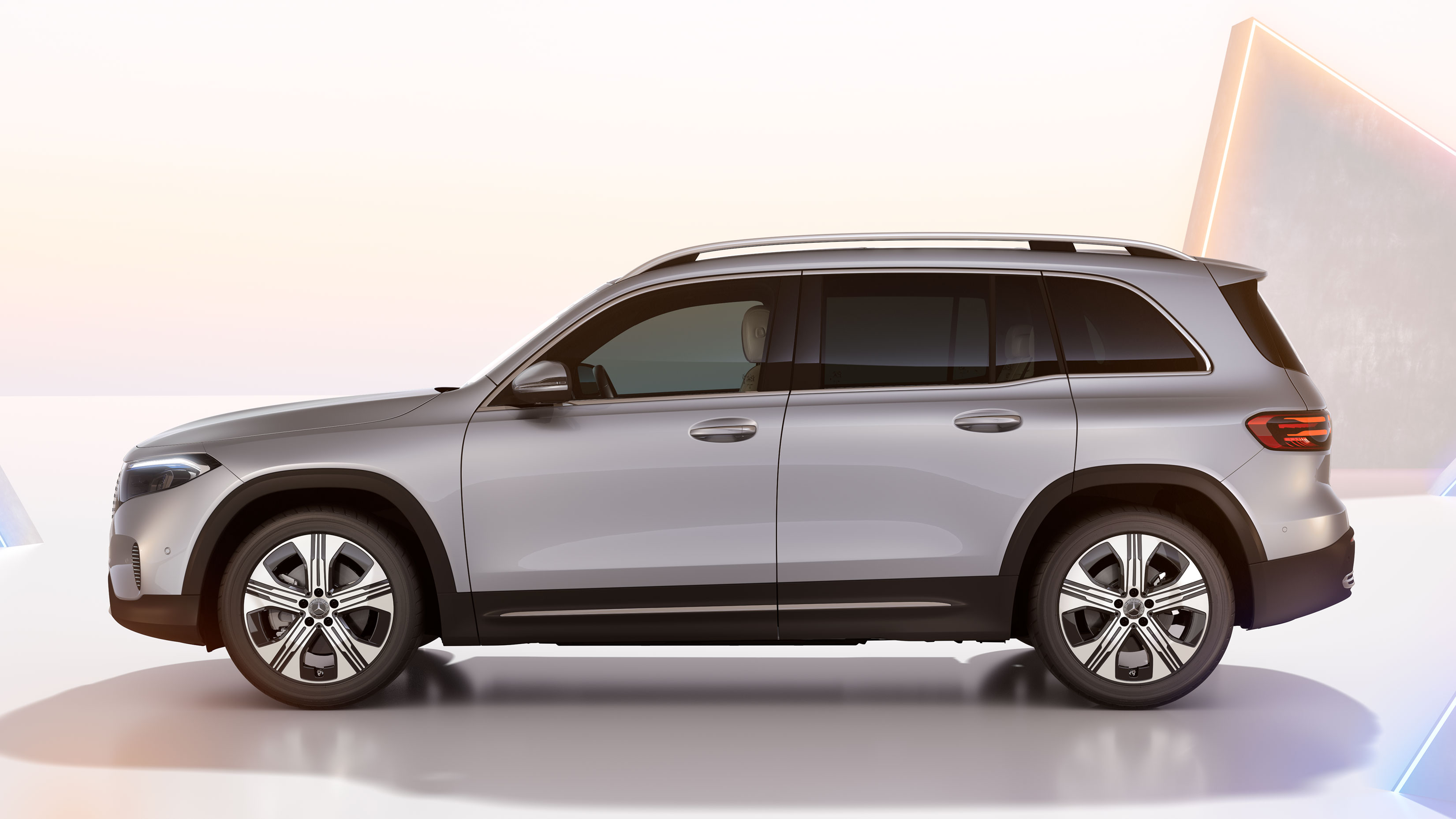 EQB | Mercedes-Benz