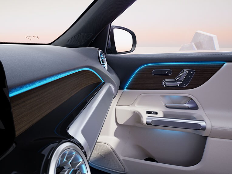 Ambient lighting in the new EQB from Mercedes-Benz.