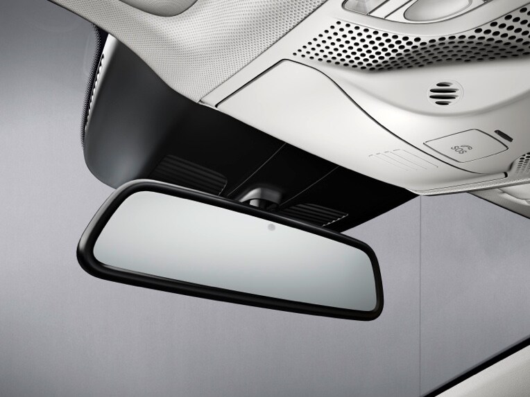 The Mirror Package increases comfort and safety both while travelling and parking the vehicle, as well as when leaving the vehicle.
