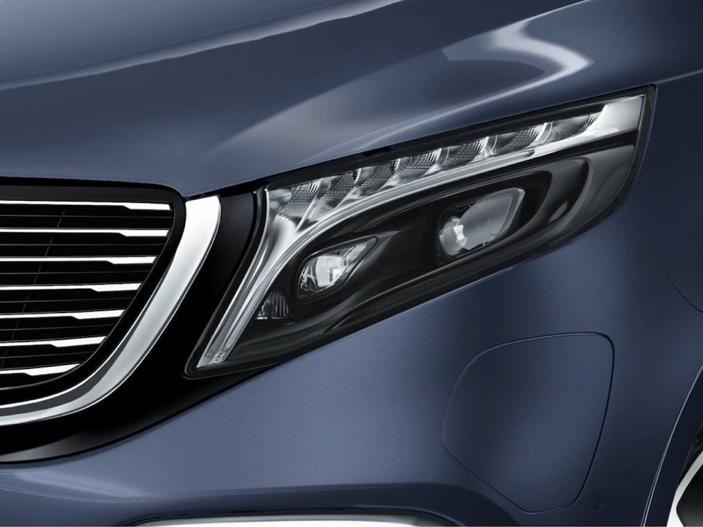 Benefit from excellent visibility with the MULTIBEAM LED headlamps with High Beam Assist PLUS - whether on motorways, country roads or in city traffic.