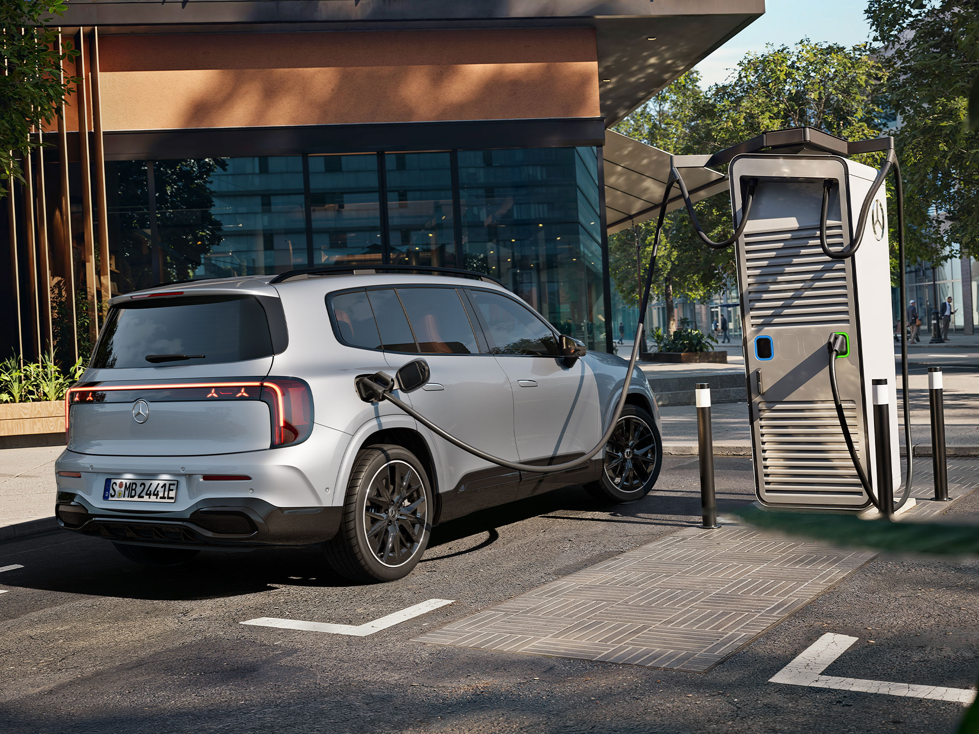 MB.CHARGE | The all-new electric GLB | Mercedes-Benz The MB.CHARGE in the all-new electric GLB.