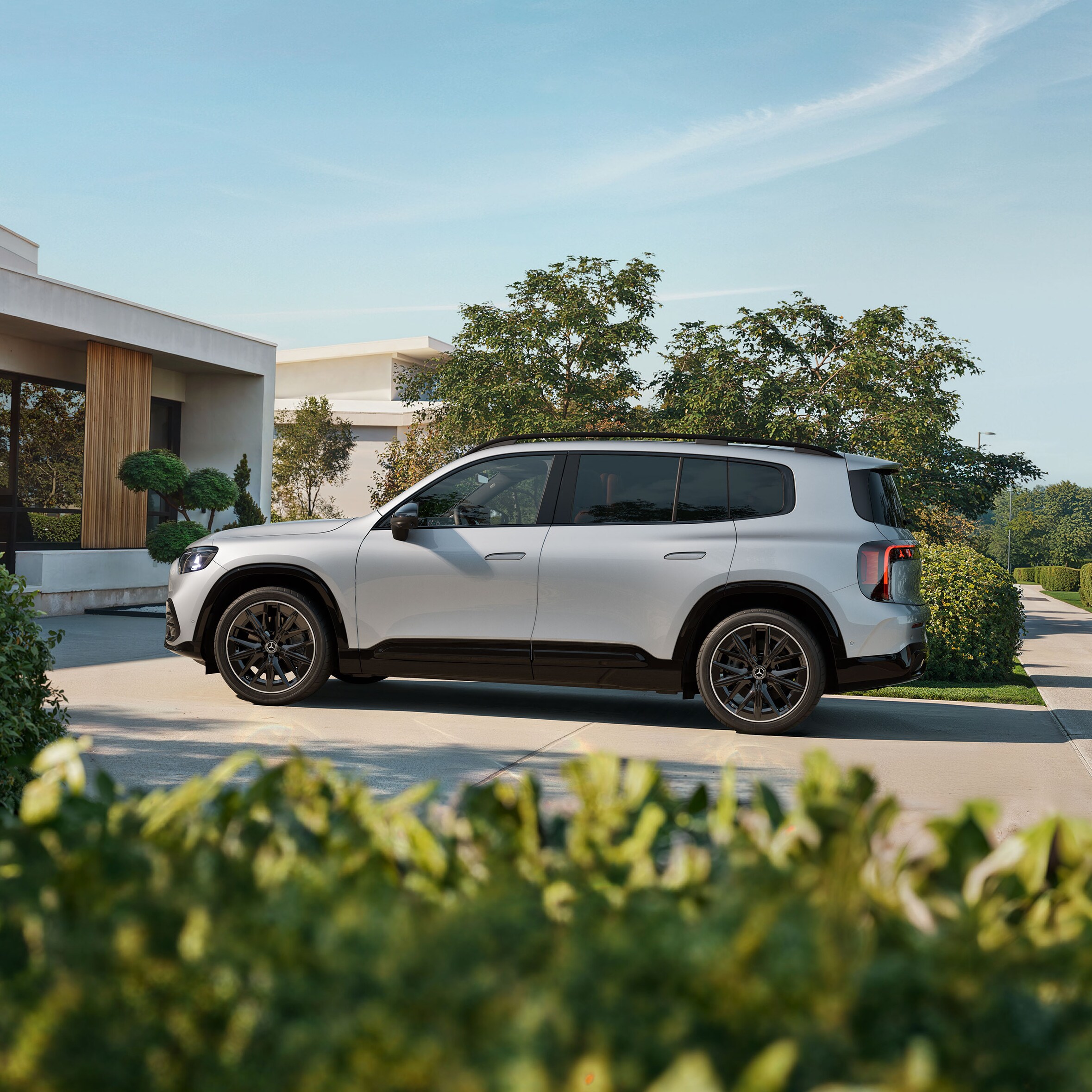 The all-new electric GLB.