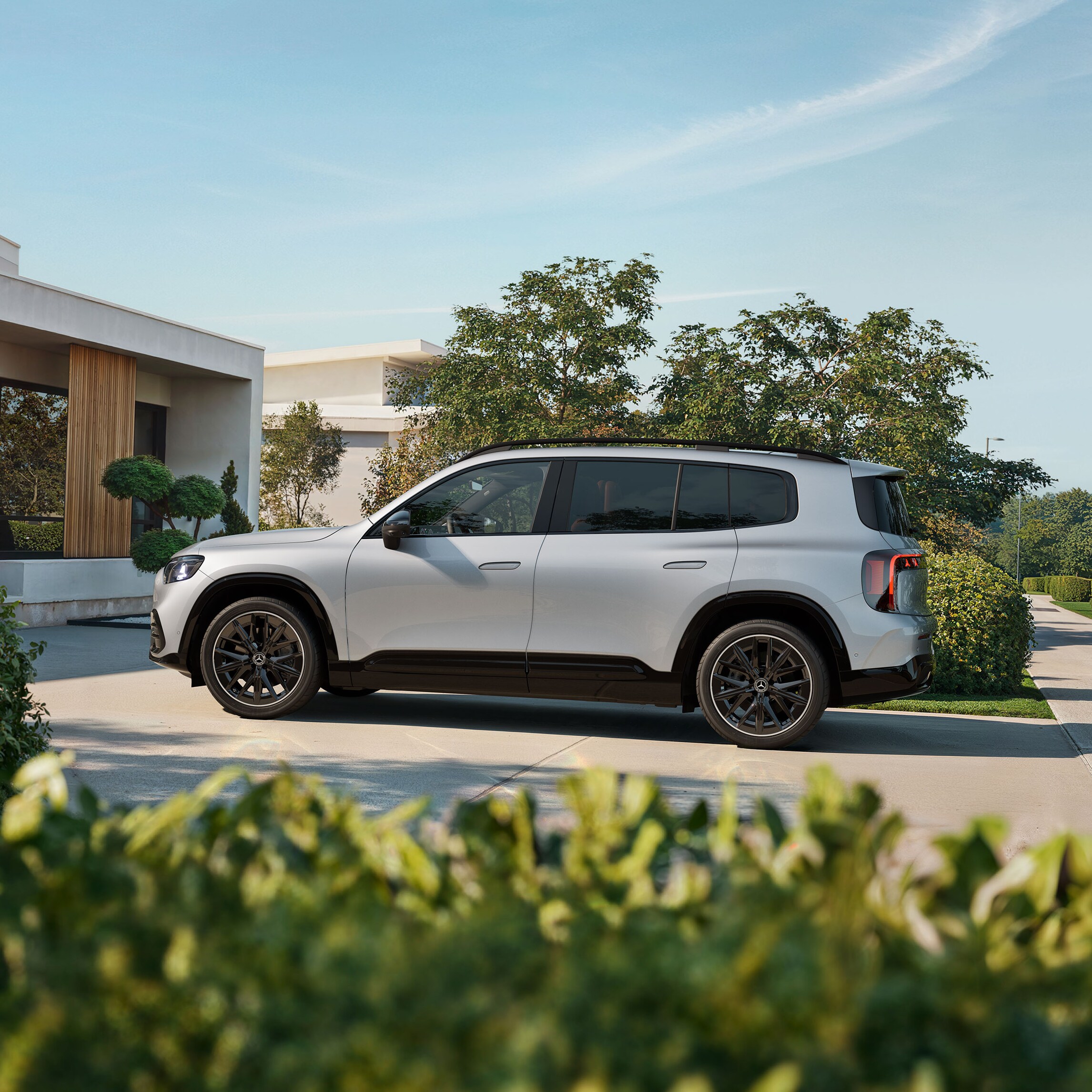 The all-new electric GLB.