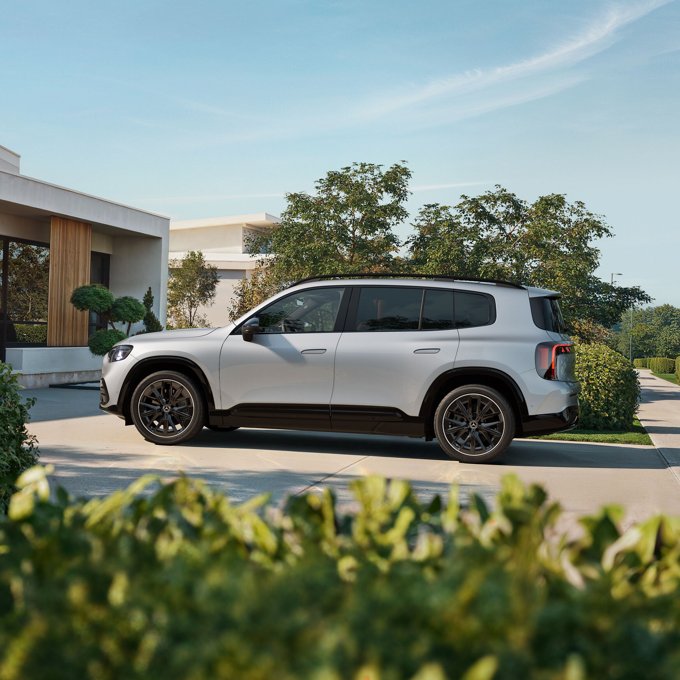 The all-new electric GLB.