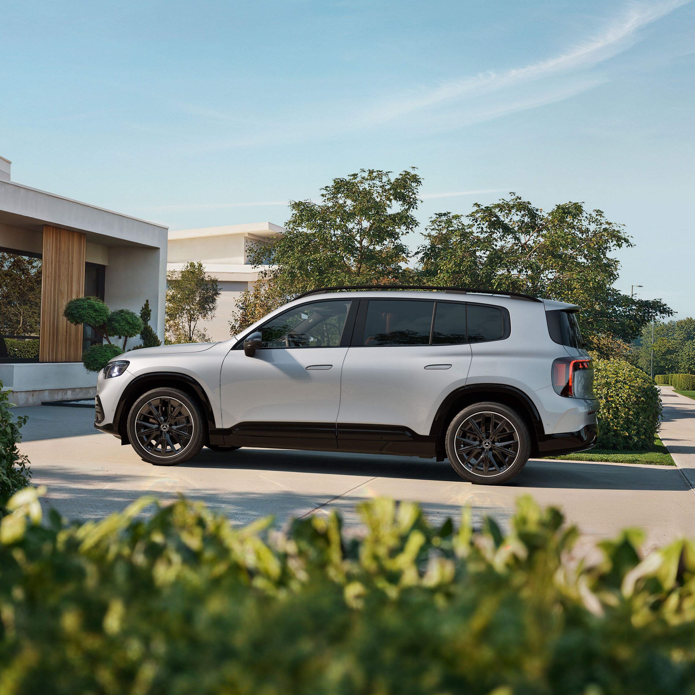 The all-new electric GLB.