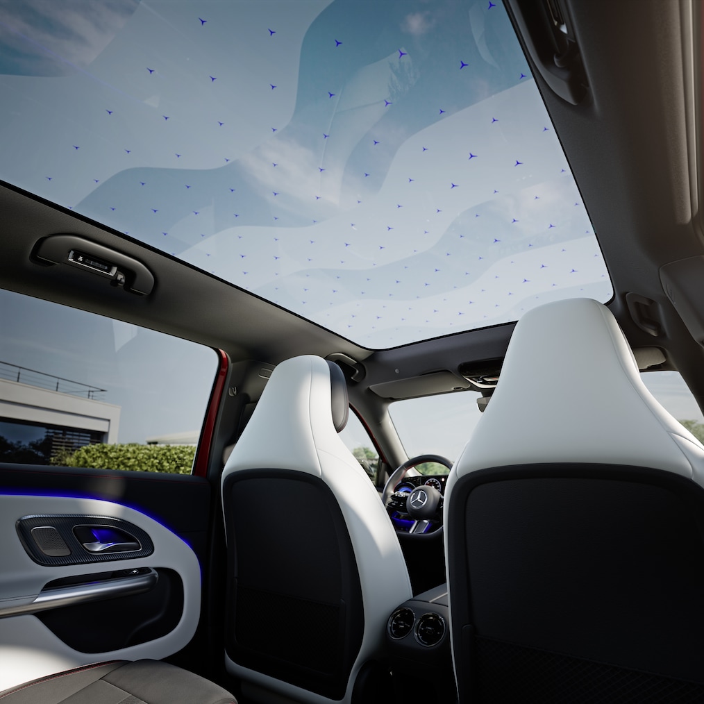 The SKY CONTROL panoramic roof of the GLB from Mercedes-Benz.