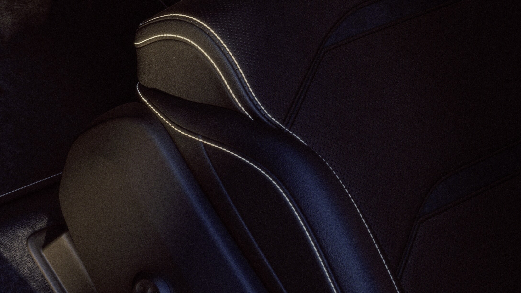 Golden Accents Package in new Mercedes-AMG GLC Coupé.