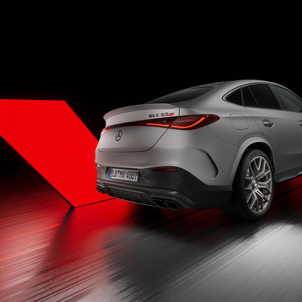 Mercedes-AMG GLC 63 S E PERFORMANCE Coupé in a view from the right side at the rear.