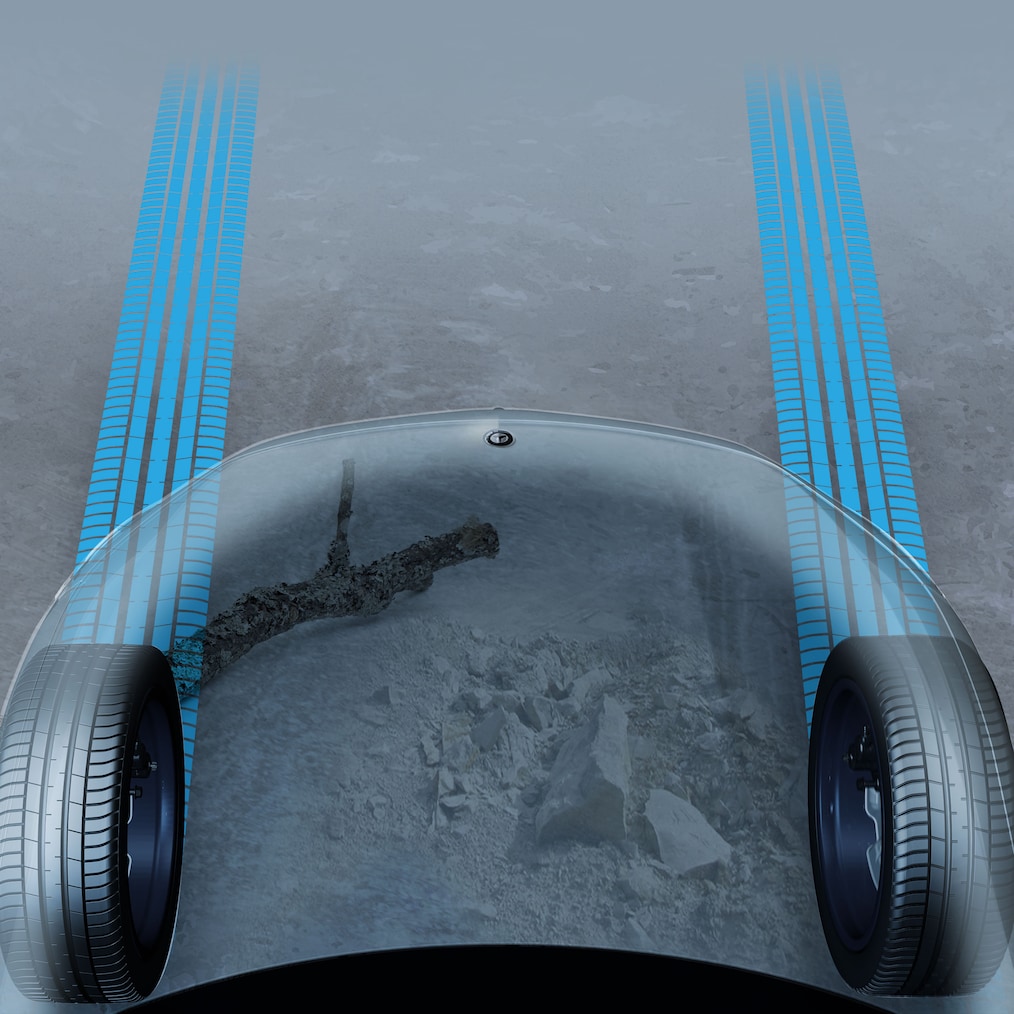 The transparent bonnet of the Mercedes-Benz GLE Coupé.