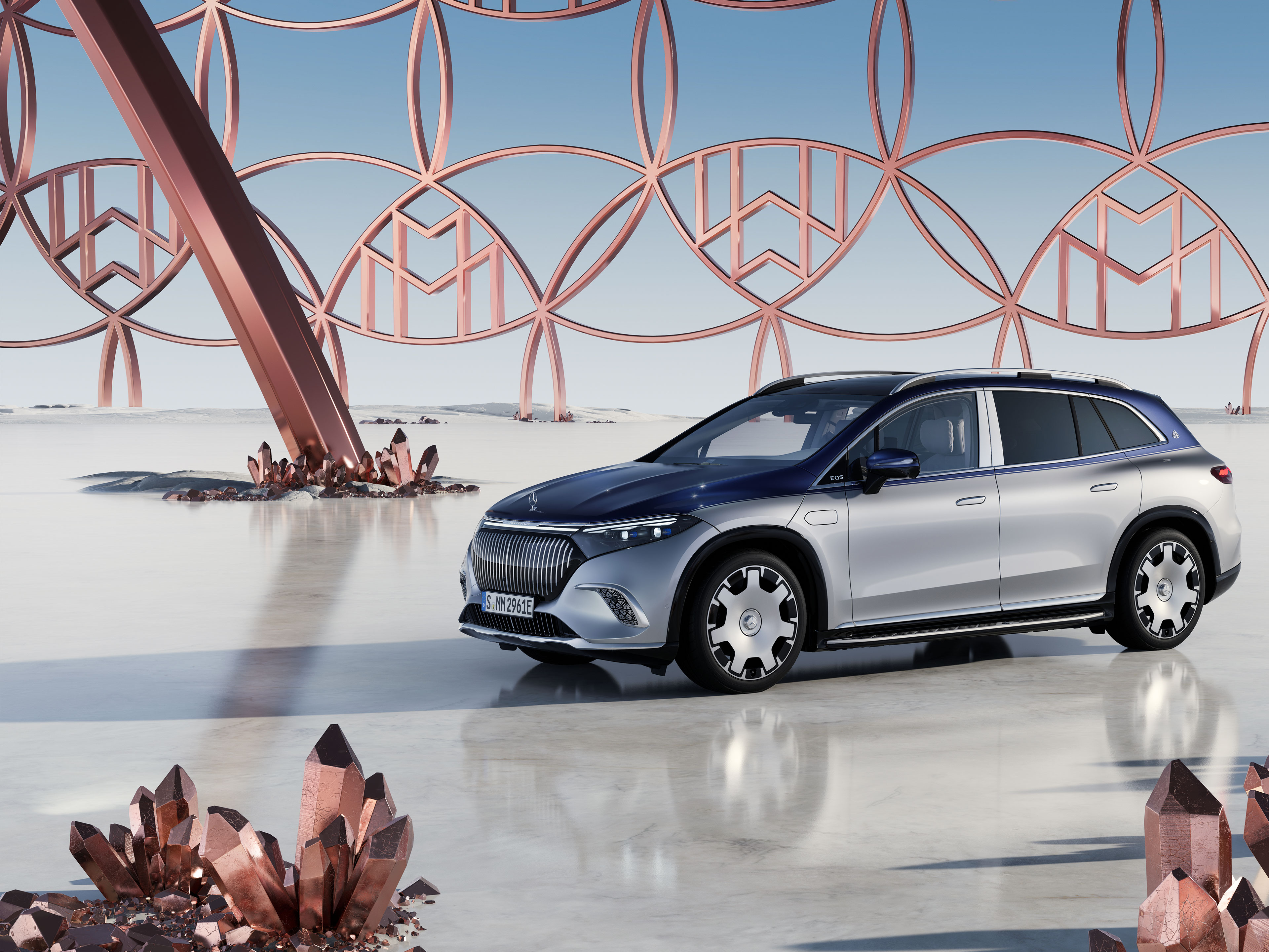 EQS SUV | Trademark | Mercedes-Maybach Side view of the Mercedes-Maybach EQS SUV.