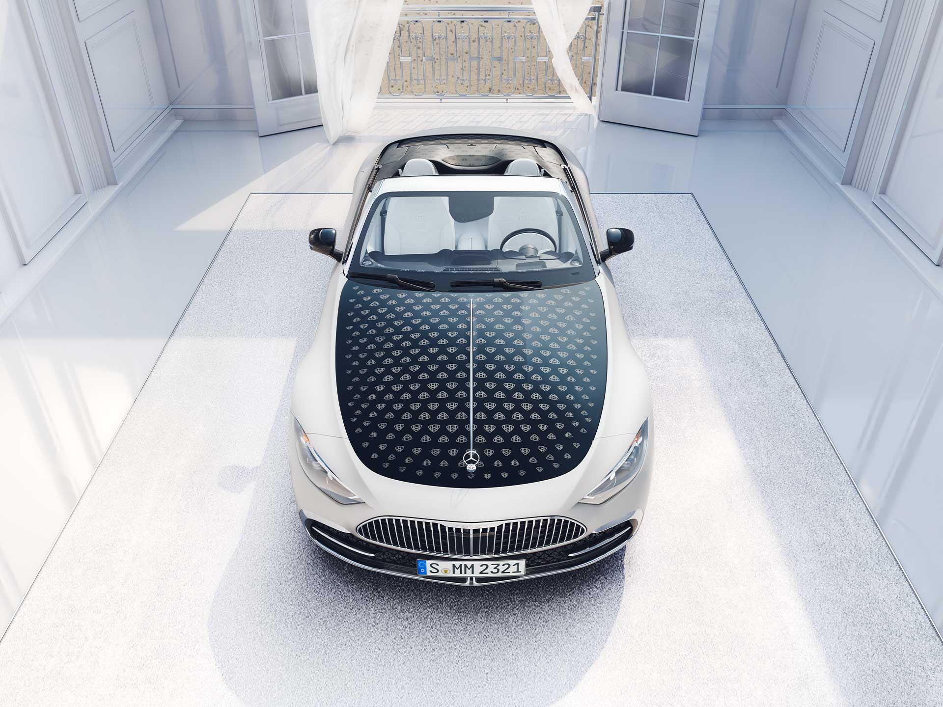 SL 680 | Trademark | Mercedes-Maybach Side view of the Mercedes-Maybach SL 680.