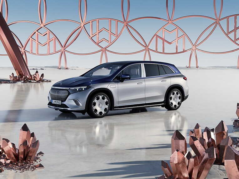 The carbon neutral production of the Mercedes-Maybach EQS SUV.