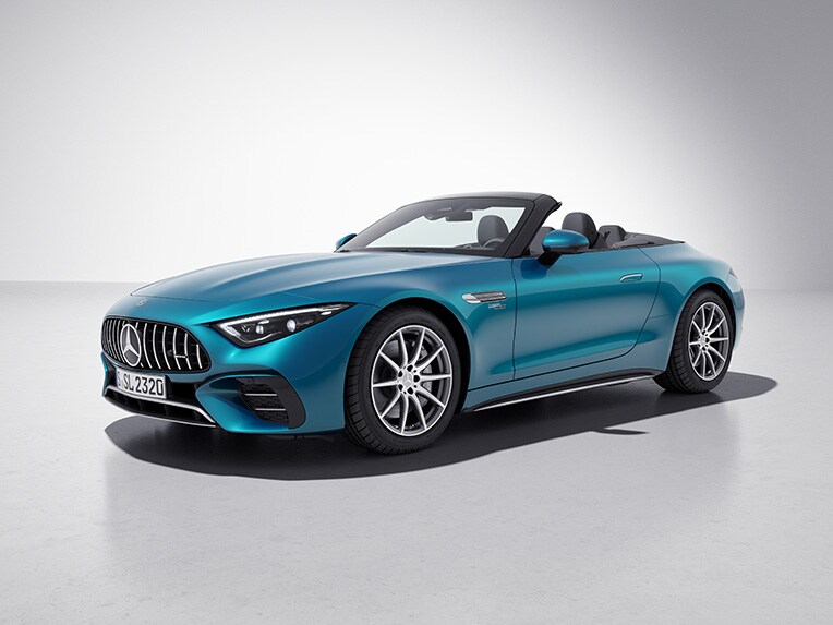 The exterior of the Mercedes-AMG SL Roadster with V8 Exterior Styling package