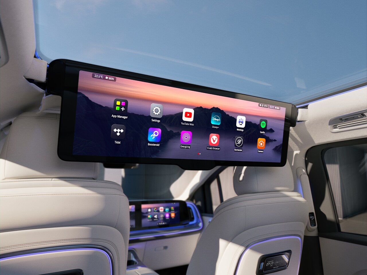 The MBUX Rear Space Experience with an extendable 78.8 cm (31,3") large, high-resolution display.