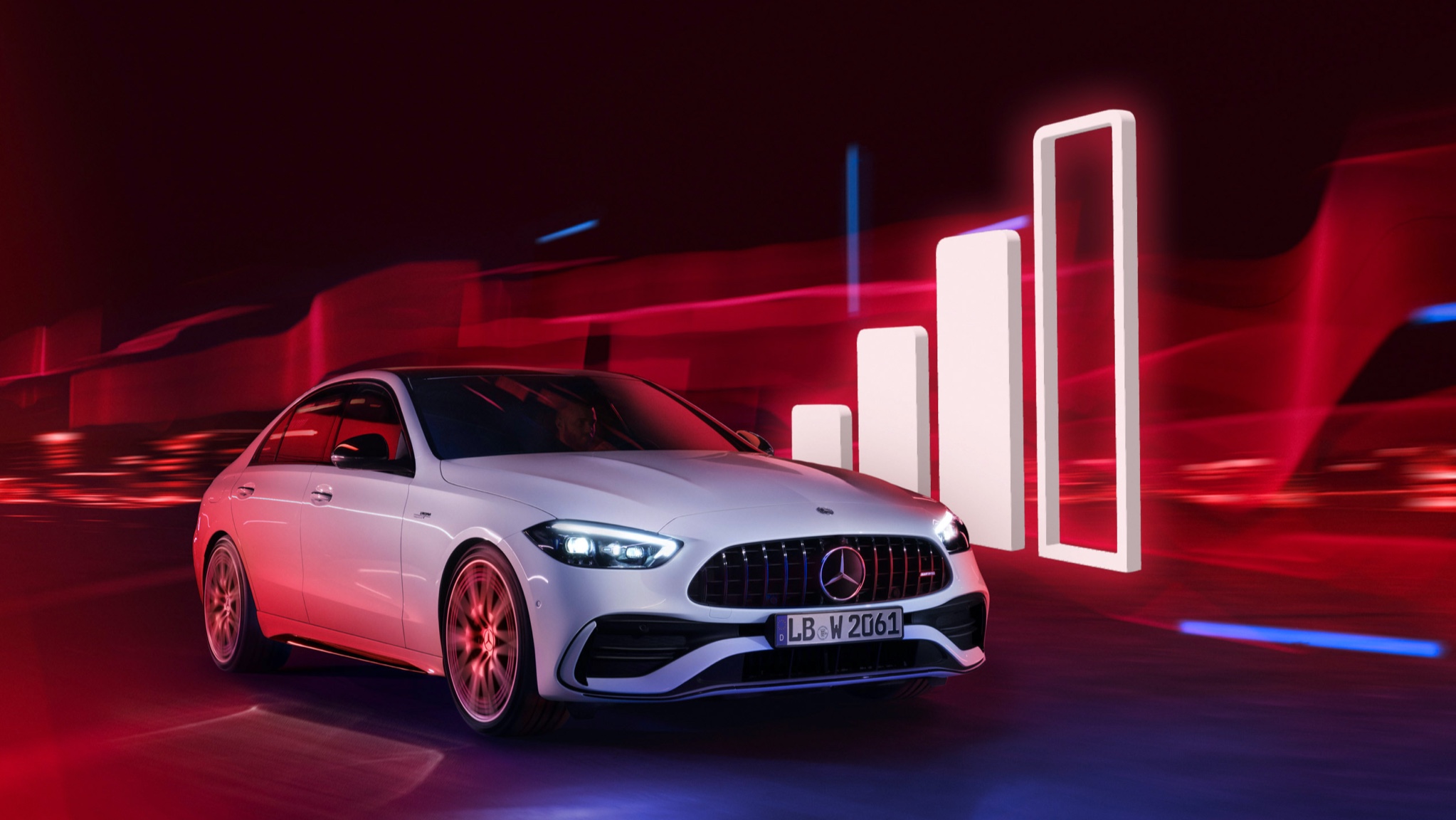 Comfort Data Volume from Third Party | Entertainment | Mercedes me A Mercedes-Benz driving past visualisation of a reception signal bar.