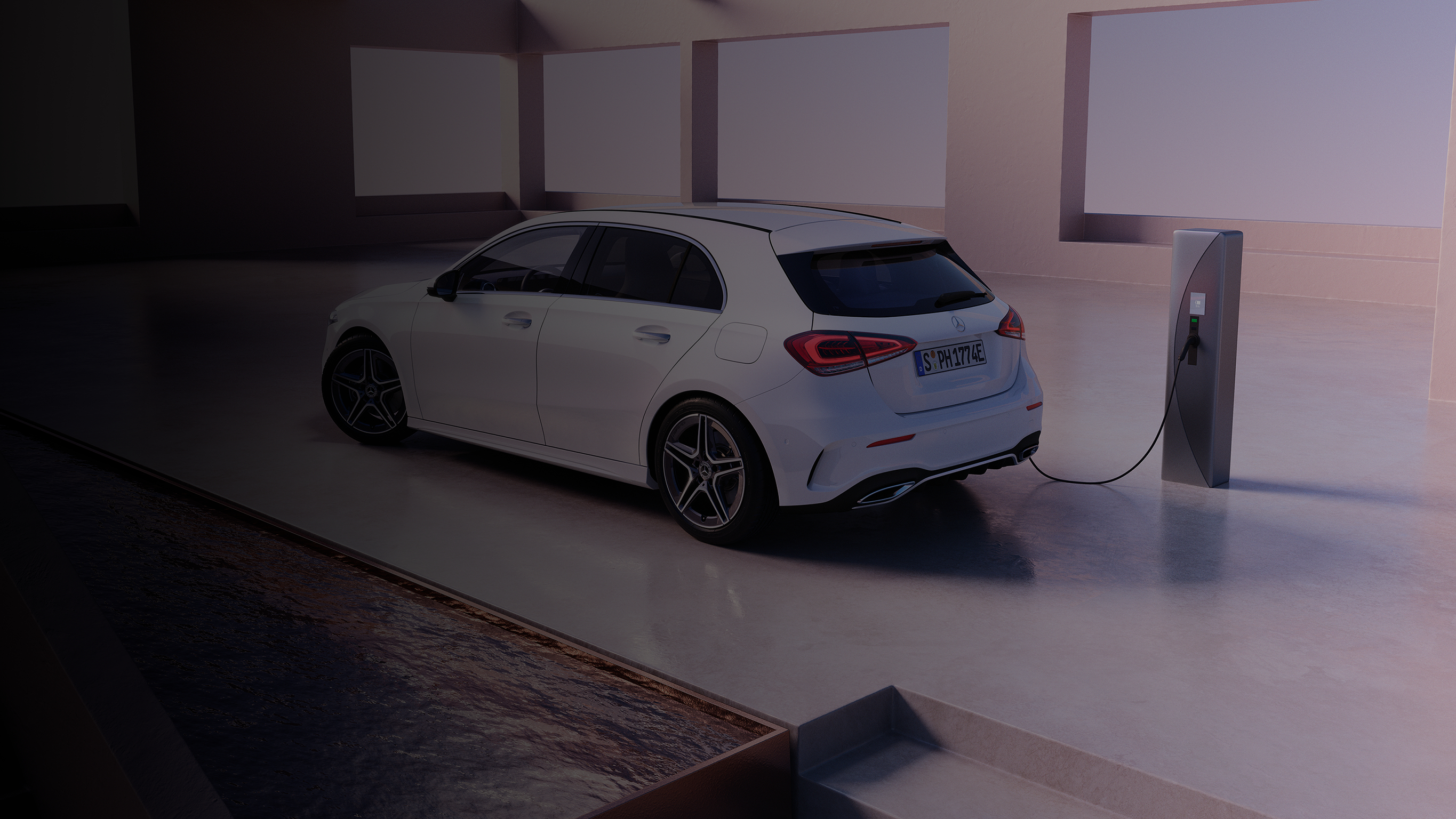 Mercedes me Charge offers different tariffs for different usage requirements A Mercedes-Benz A-Class plug-in hybrid charging at a charging station