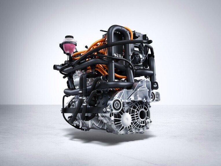 The highly efficient electric motor will impress you with its tractive power and pleasantly smooth running.