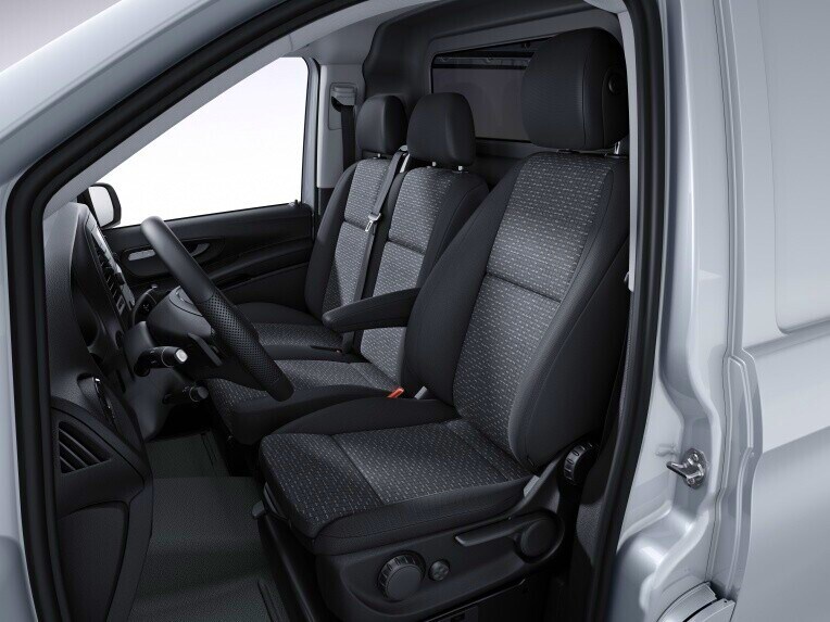With the Seat Comfort Package, you can enjoy even more comfort, particularly on long journeys.