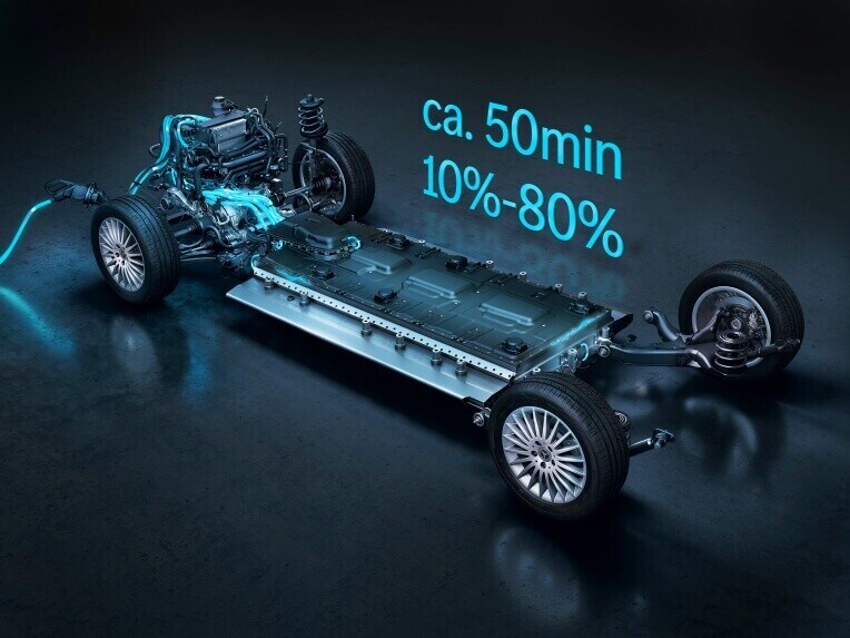 The 50 kW charging capacity allows you to charge the battery at DC quick-charging stations, and enables additional range to be added rapidly.