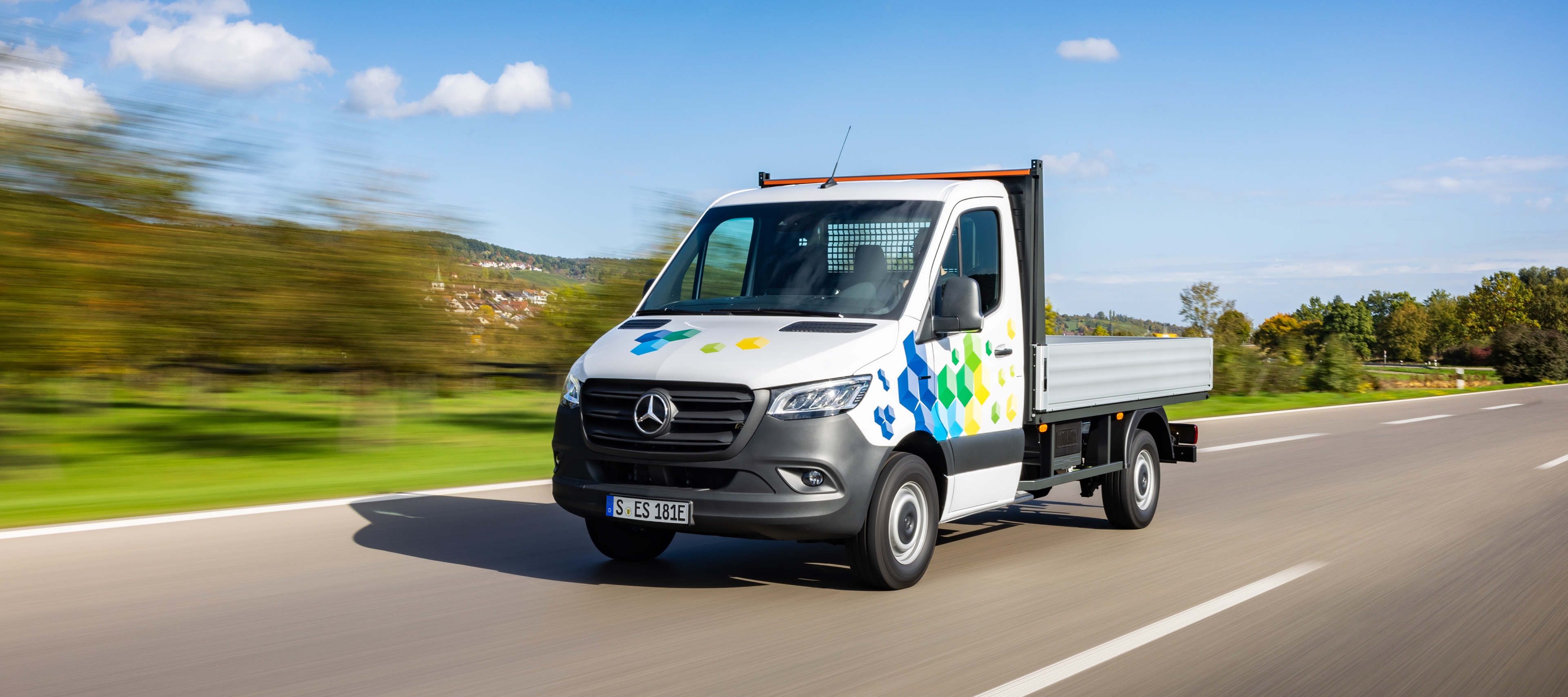 Alternative drive systems | Sprinter chassis | Mercedes-Benz Vans With its efficient electric drive, the eSprinter chassis is just as reliable, economical and flexible as you would expect from a Sprinter.