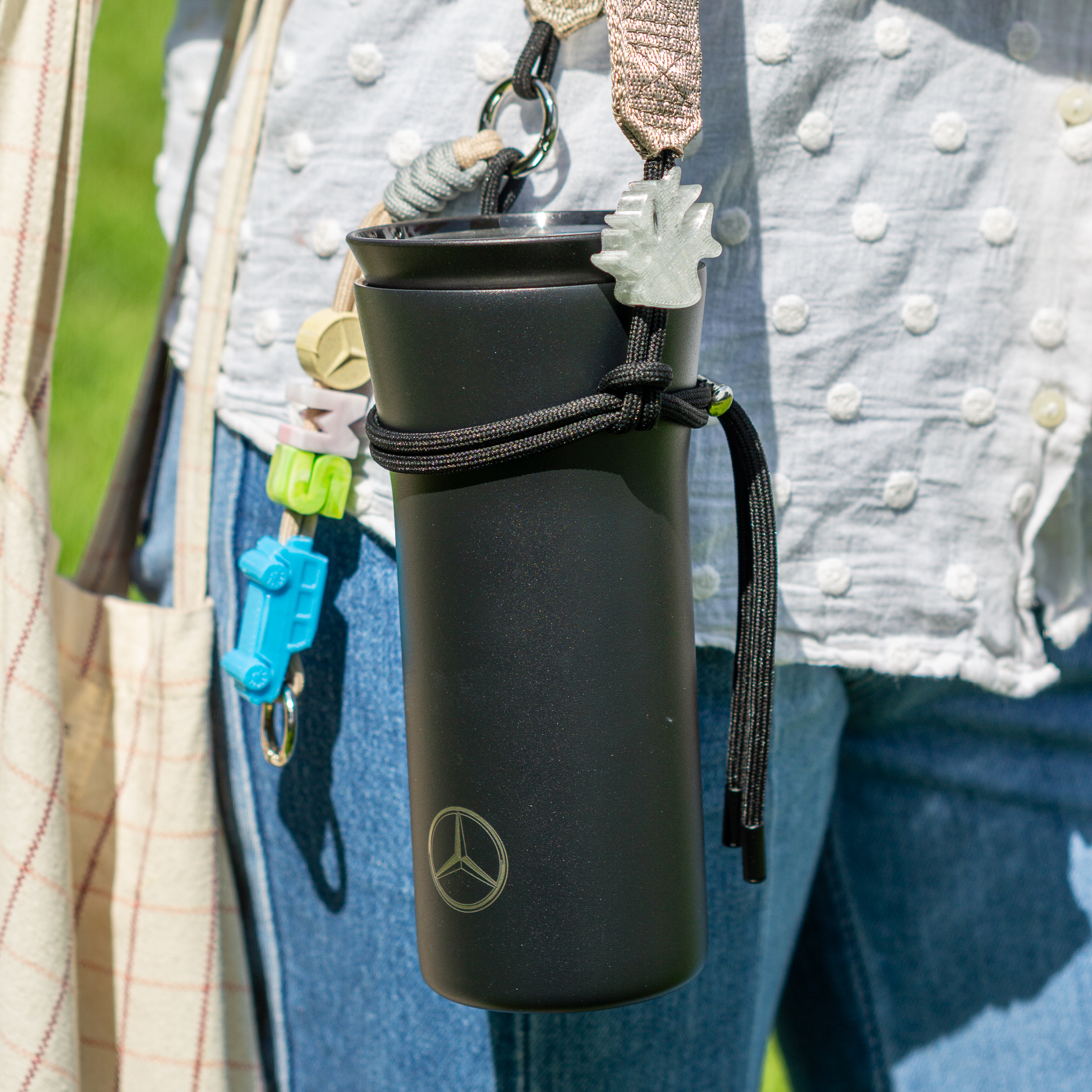 Hand to Coral Hand to Coral