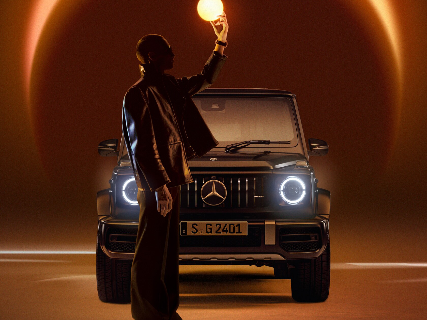 The legend, crowned with gold.