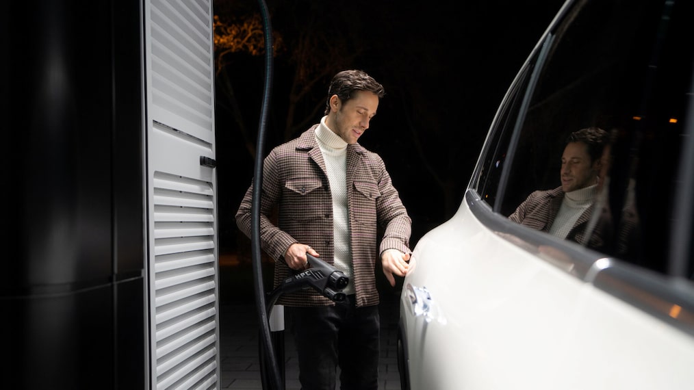 Display of navigation functionality on the vehicle display.